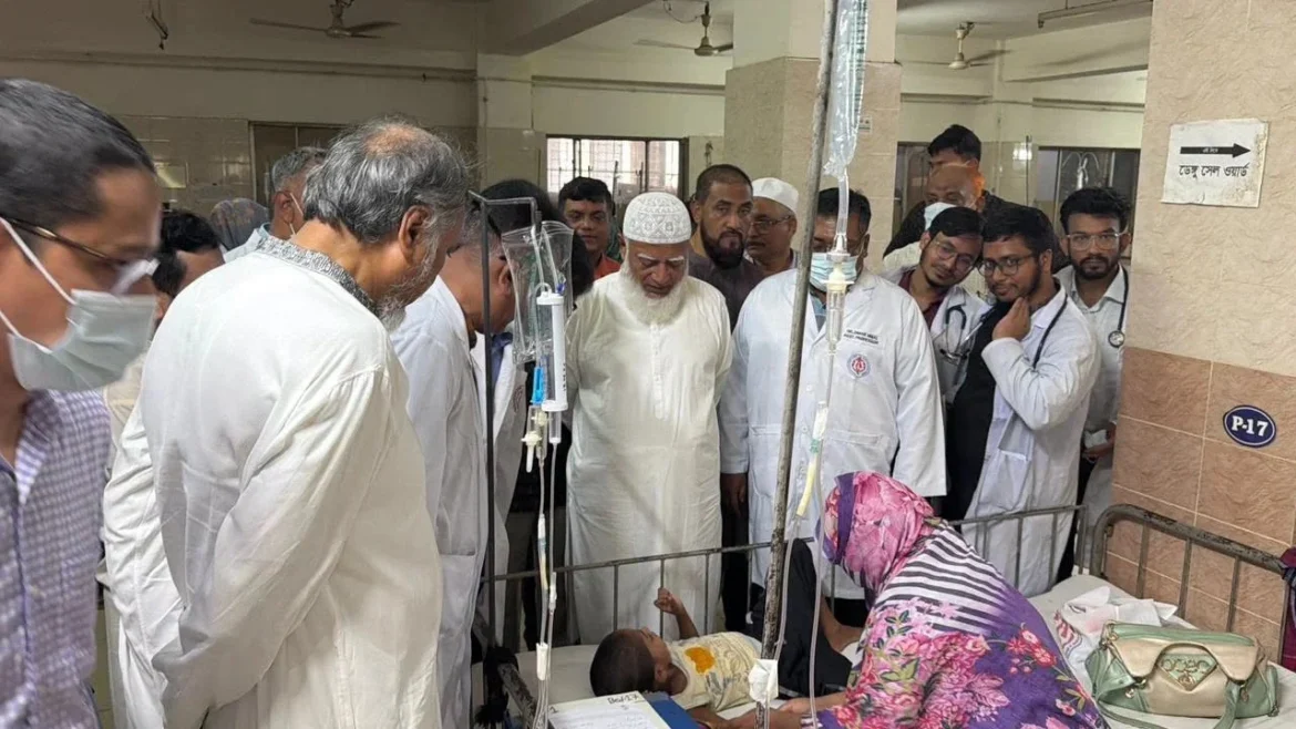 হাম আক্রান্ত রোগীদের দেখতে শিশু হাসপাতালে জামায়াত আমির