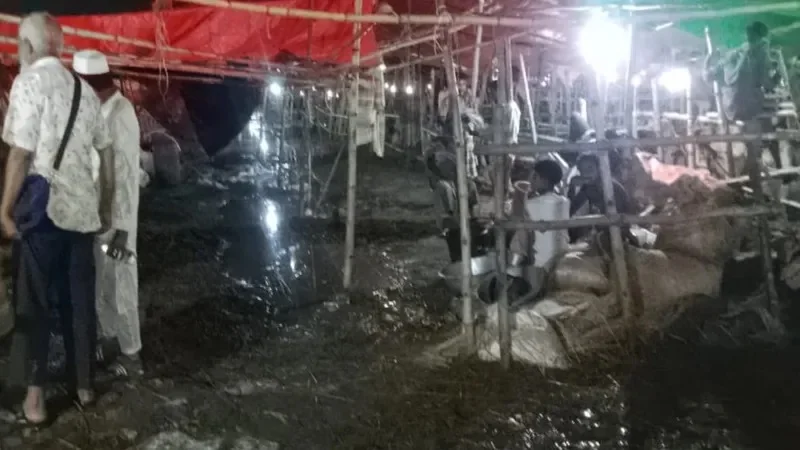 দিয়াবাড়ি পশুর হাটে গভীর রাতে ‘শেড খরচ’ নামে চাঁদাবাজির অভিযোগ