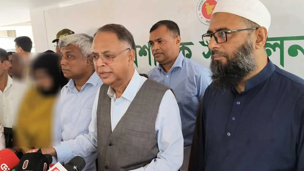 গ্রামে প্রকৃত অর্থে লোডশেডিং নেই বলে দাবি করেছেন বিদ্যুৎমন্ত্রী ইকবাল হাসান মাহমুদ টুকু