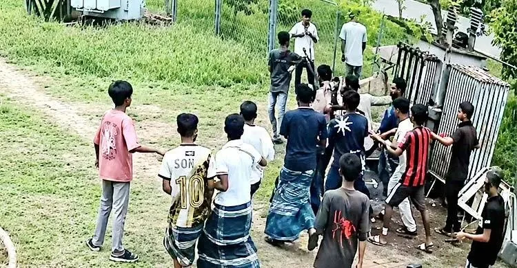চাঁদপুরের ফরিদগঞ্জে লাইনম্যানকে মারধর করে অপহরণ