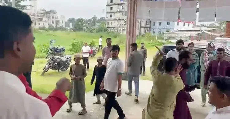 জুলাই দিবসের অনুষ্ঠান থেকে জুলাই যোদ্ধাদের মারধর করে বের করে দিল বিএনপির নেতারা