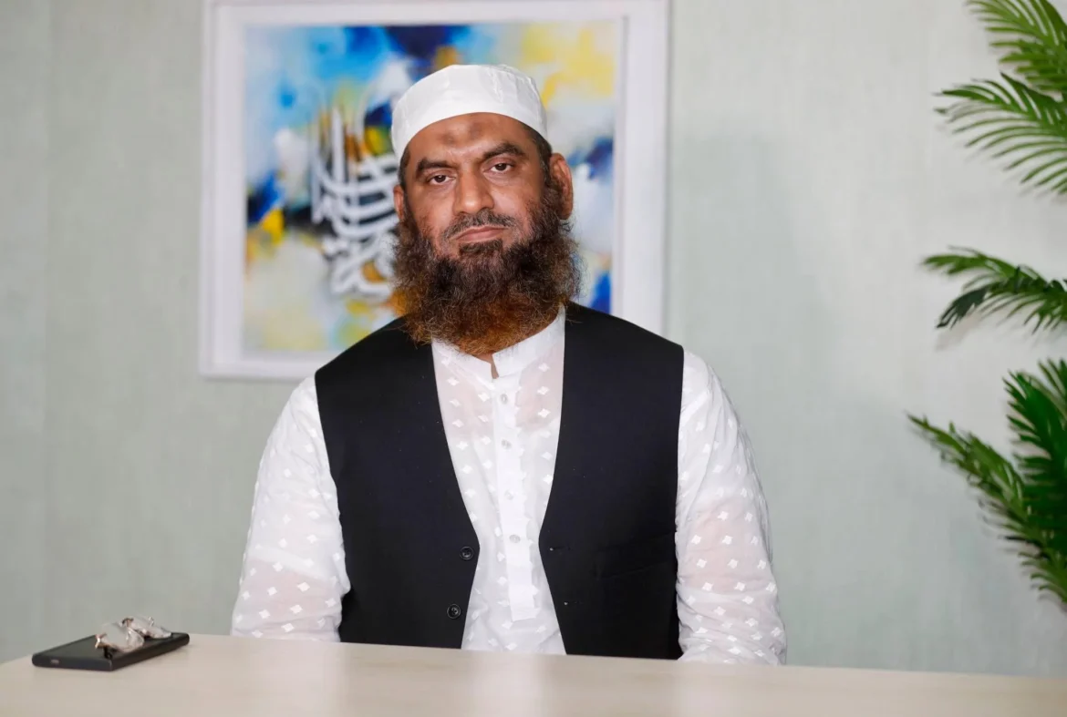 বাংলাদেশ খেলাফত মজলিসের আমির মাওলানা মামুনুল হক