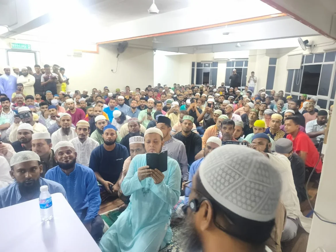 মালয়েশিয়ার কেলাংয়ে বাংলাদেশ খেলাফত মজলিসের সমাবেশে আল্লামা মামুনুল হক