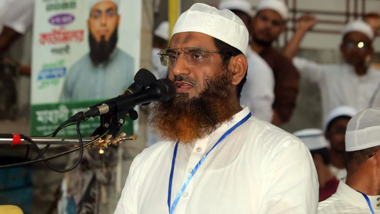 ‘রাড্ডা-কাণ্ডের সকল দায় প্রধানমন্ত্রীকে নিতে হবে’: সিদ্ধিরগঞ্জে আল্লামা মামুনুল হক.....